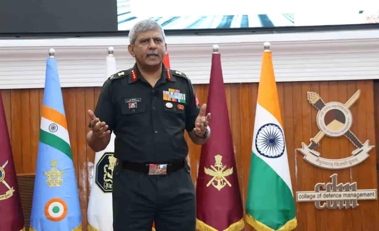 DGBR Takes Charge: लेफ्टिनेंट जनरल हरपाल सिंह बने BRO के 29वें महानिदेशक, बॉर्डर इलाकों में चल रहे रणनीतिक प्रोजेक्टस को मिलेगी रफ्तार 1 DGBR Takes Charge