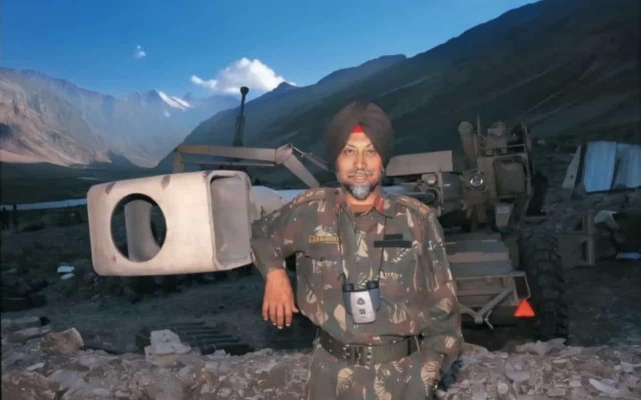 Artillery in Kargil War: कौन है 'द्रास का गुस्सैल सांड'? मेजर जनरल लखविंदर सिंह की किताब ने खोले कई राज, आर्टिलरी कैसे बनी कारगिल युद्ध में "गॉड ऑफ वॉर" 1 Major general Lakhwinder Singh