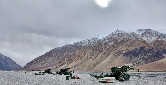 Exercise Himshakti: Indian Army artillery firepower echoes at -35°C on LAC Exercise Himshakti: Indian Army artillery firepower echoes at -35°C on LAC