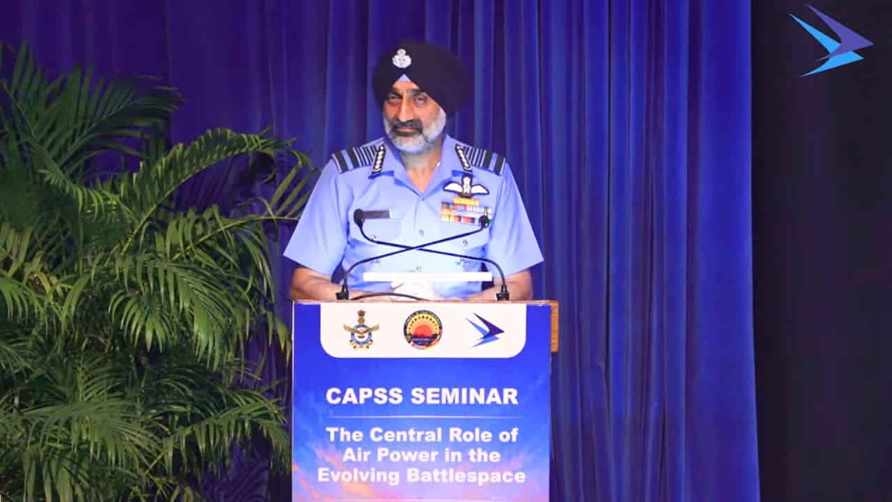IAF चीफ बोले- ऑपरेशन सिंदूर में पाकिस्तान में 200 किमी अंदर तक किया वार, अगले 10-15 साल तक बने रहेंगे फाइटर जेट्स 1 Air Chief AP Singh
